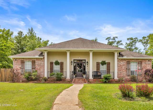Property at 1199 Irvin Favre Rd, Pass Christian, MS 39571, 3 beds, 2.5 baths
