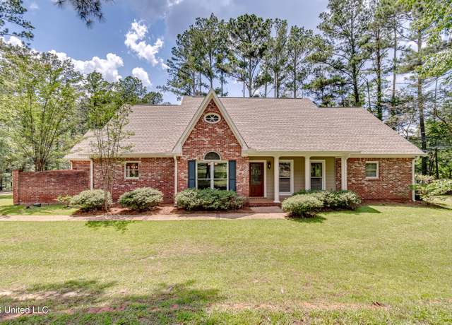 Property at 209 Lake Terrace Pl, Brandon, MS 39047, 3 beds, 3 baths