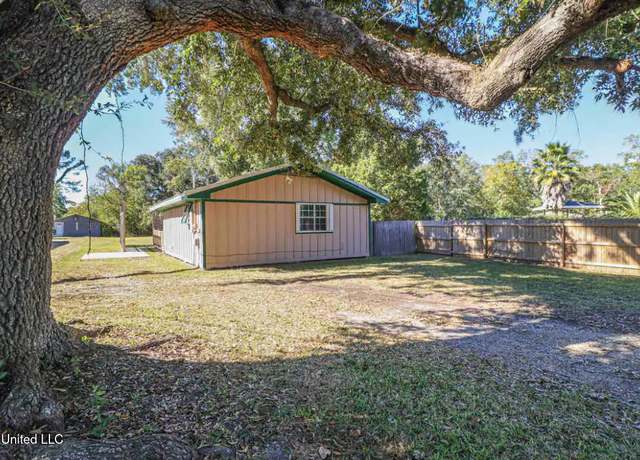 Property at 735 Old Spanish Trl, Bay Saint Louis, MS 39520, 3 beds, 1.5 baths