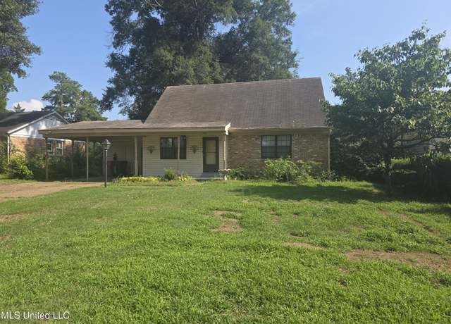 Property at 1309 Staunton Dr, Southaven, MS 38671, 4 beds, 2 baths