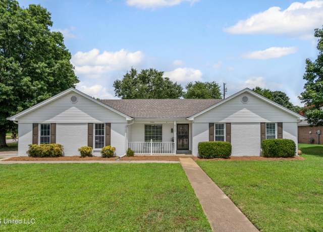 Property at 7060 Maplewood Rd, Olive Branch, MS 38654, 3 beds, 2 baths