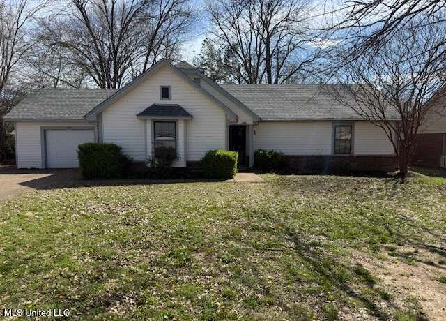 Property at 629 Eaglewood Dr, Southaven, MS 38671, 3 beds, 2 baths