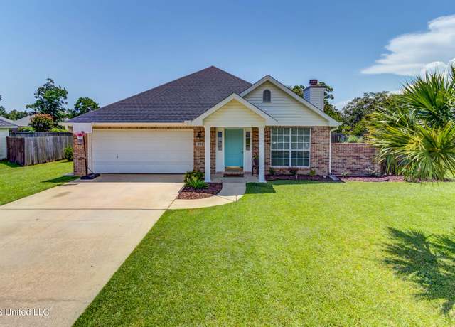 Property at 321 Woodcrest Dr, Long Beach, MS 39560, 3 beds, 2 baths
