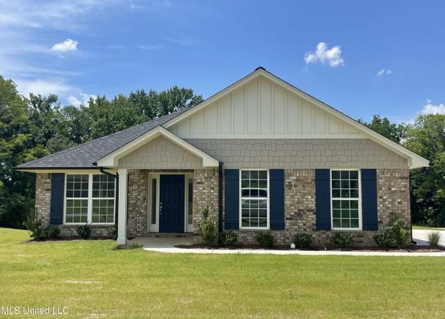 Property at 7807 Mary Mccoy Dr, Horn Lake, MS 38637, 4 beds, 2 baths