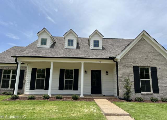 Property at 2225 Scott Meadows Ln, Hernando, MS 38632, 5 beds, 2 baths