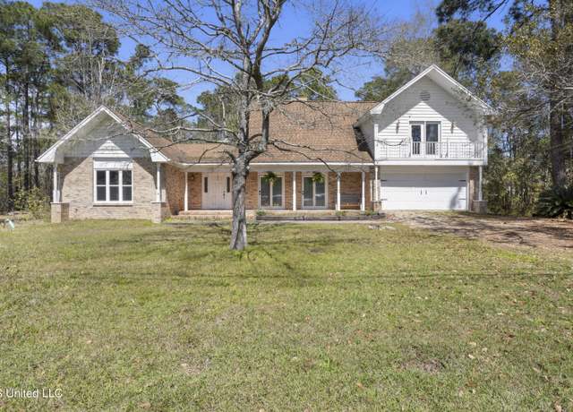 Property at 489 Royal Oak Dr, Pass Christian, MS 39571, 3 beds, 2.5 baths