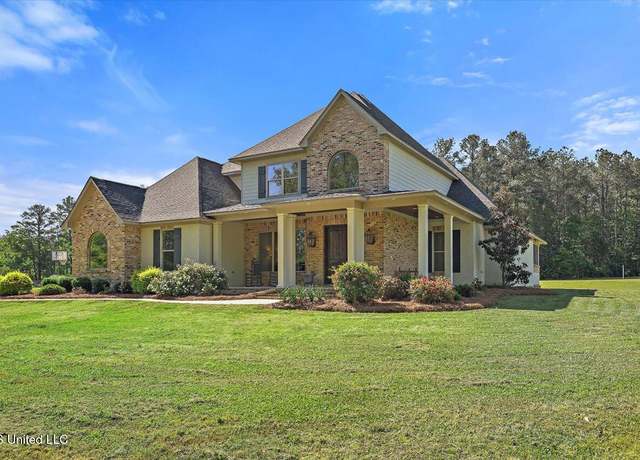 Property at 708 Falcon Way, Brandon, MS 39047, 5 beds, 3 baths