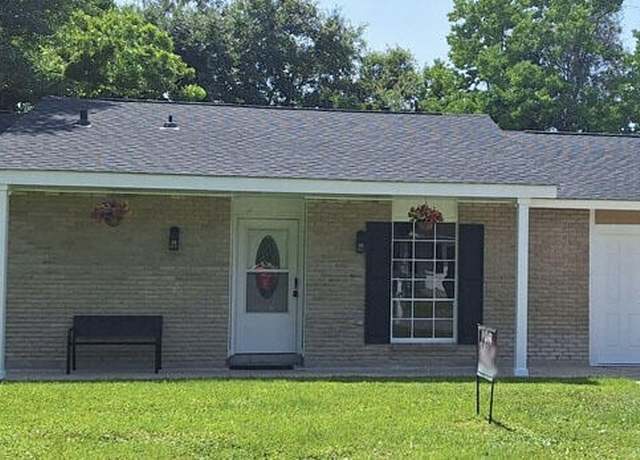 Property at 113 Warwick St, Long Beach, MS 39560, 3 beds, 2 baths