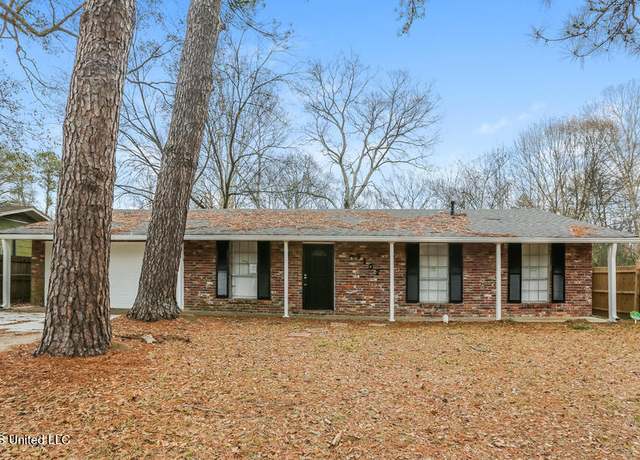 Property at 3102 Longwood Dr, Jackson, MS 39212, 3 beds, 2 baths