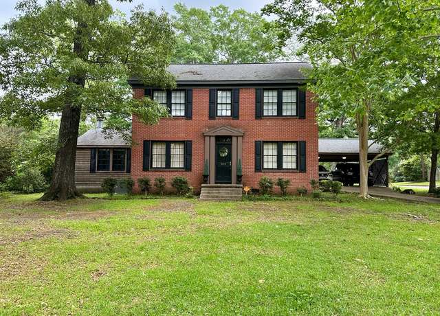 Property at 900 James Ave N, Mccomb, MS 39648, 3 beds, 2.5 baths