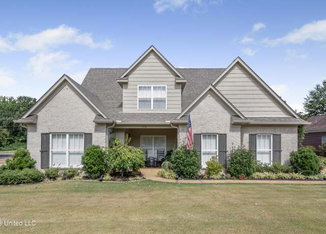 Property at 576 Rowan Oak Pl, Hernando, MS 38632, 3 beds, 2.5 baths