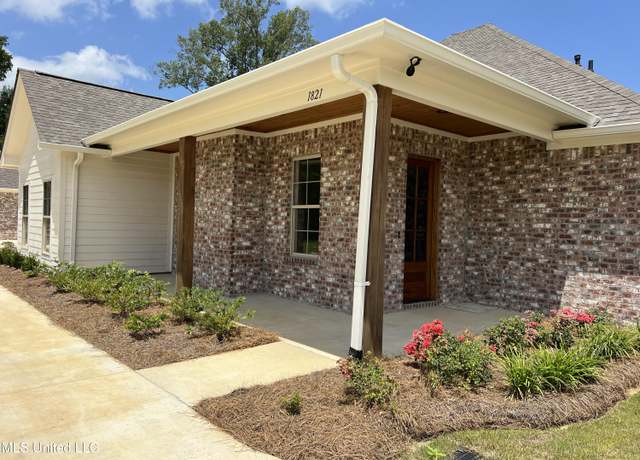 Property at 1821 Freedom Ring Dr, Brandon, MS 39047, 2 beds, 2 baths