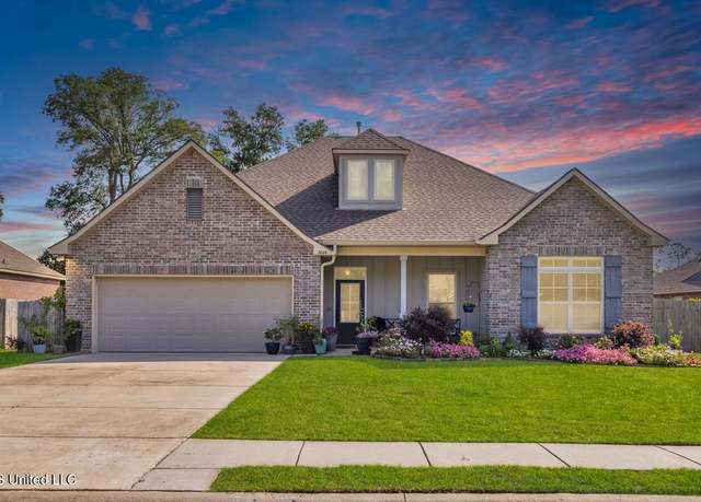 Property at 2006 Pelican Cir, Long Beach, MS 39560, 4 beds, 2 baths