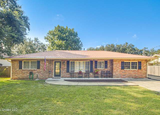 Property at 119 W 3rd St, Long Beach, MS 39560, 4 beds, 2 baths