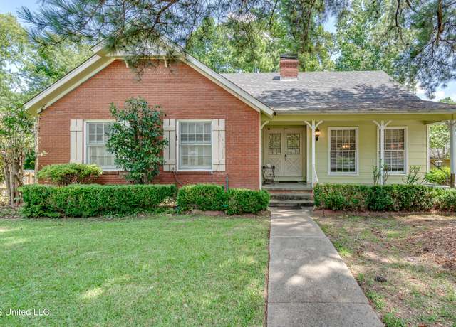 Property at 5348 Venetian Way, Jackson, MS 39211, 5 beds, 3 baths