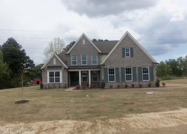 Property at 3364 Blooming Grove Rd, Olive Branch, MS 38654, 4 beds, 3 baths