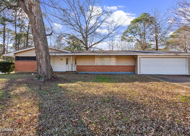 Property at 4539 Ridgewood Rd, Jackson, MS 39211, 4 beds, 2 baths
