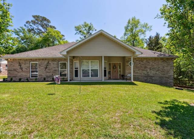 Property at 664 Ahiahi Pl, Diamondhead, MS 39525, 3 beds, 2.5 baths