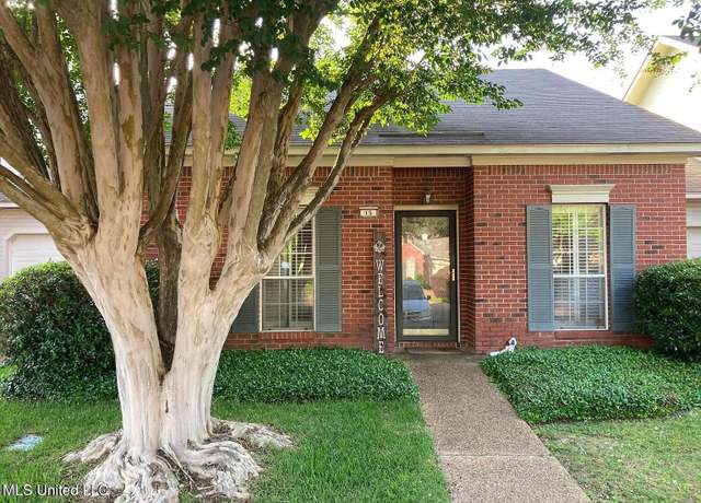 Property at 15 Stanford Ct, Jackson, MS 39211, 3 beds, 2 baths