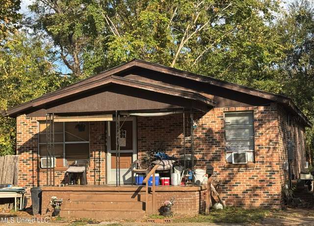 Property at 2122 Mobile Ave, Jackson, MS 39213, 3 beds, 1.5 baths