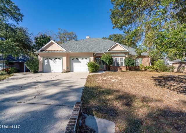 Property at 7730 Manini Way, Diamondhead, MS 39525, 3 beds, 2.5 baths