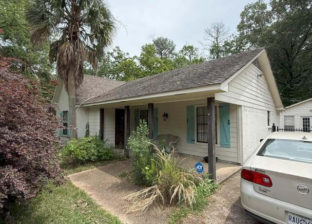 Property at 131 Cumberland Rd, Brandon, MS 39047, 3 beds, 2 baths
