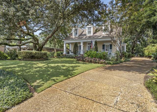 Property at 311 Eastview Dr, Biloxi, MS 39531, 5 beds, 2.5 baths