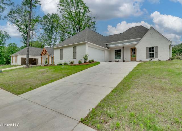 Property at 124 Grayson Way, Madison, MS 39110, 3 beds, 2 baths