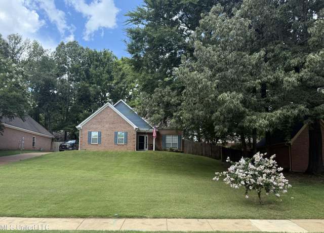 Property at 5881 Morganton Dr, Olive Branch, MS 38654, 3 beds, 2.5 baths