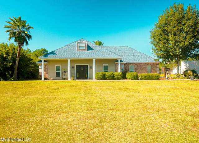 Property at 21797 Ridgeview Dr, Saucier, MS 39574, 3 beds, 2 baths