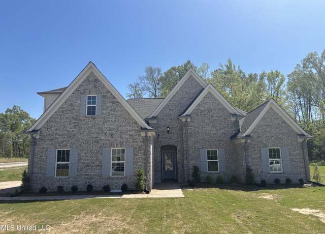 Property at 963 Buttermilk Dr, Nesbit, MS 38651, 5 beds, 3 baths
