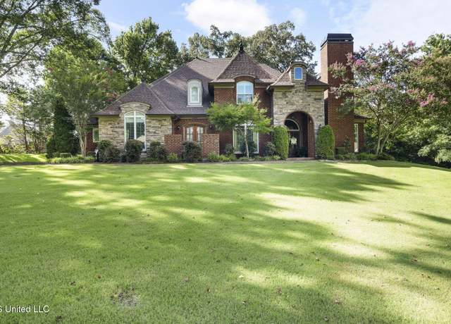 Property at 2246 Belmarie Cv, Southaven, MS 38672, 4 beds, 3.5 baths