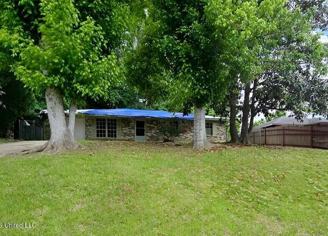 Property at 307 Pleasant Valley Dr, Vicksburg, MS 39180, 2 beds, 1 bath