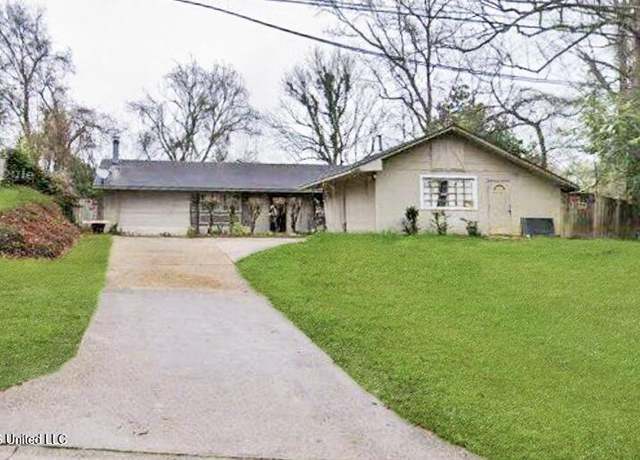Property at 305 Bazinsky Rd, Vicksburg, MS 39180, 4 beds, 3 baths