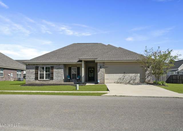 Property at 39 Coastal Oak, Hattiesburg, MS 39402, 3 beds, 2 baths