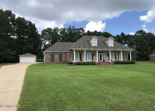 Property at 207 Wisteria Ct, Flowood, MS 39232, 4 beds, 3.5 baths