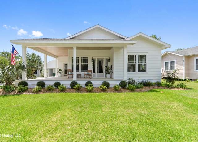 Property at 122 Ulman Ave, Bay Saint Louis, MS 39520, 4 beds, 2.5 baths