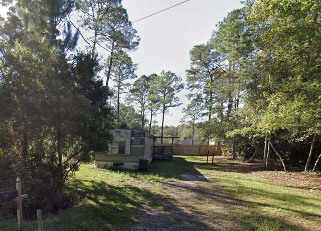 Property at 1917 Greycliffe St, Gautier, MS 39553