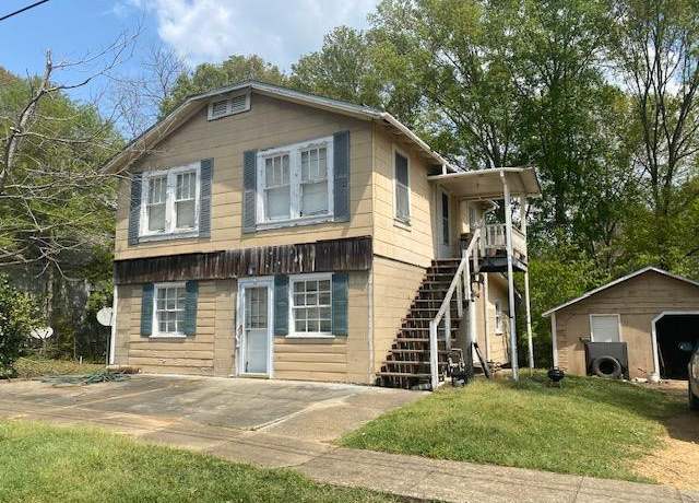 Property at 219 S Live Oak St, Mccomb, MS 39648, 3 beds, 2 baths