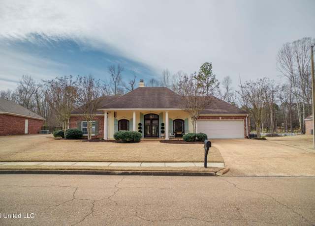 Property at 183 Woodlands Green Dr, Brandon, MS 39047, 4 beds, 2 baths
