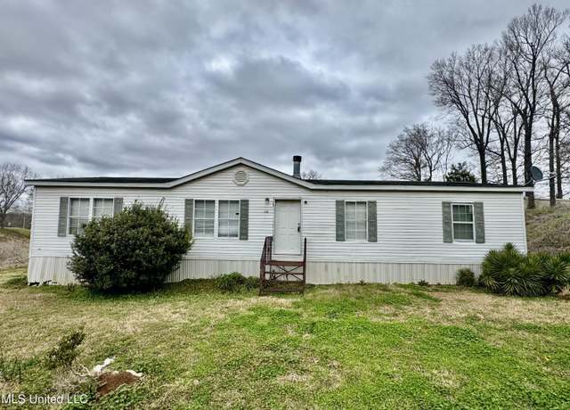 Property at 114 Pepper Ridge Rd, Vicksburg, MS 39180, 4 beds, 2 baths
