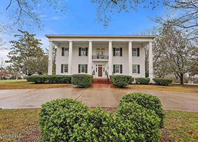 Property at 1480 Pinehaven Dr, Clinton, MS 39056, 3 beds, 5 baths