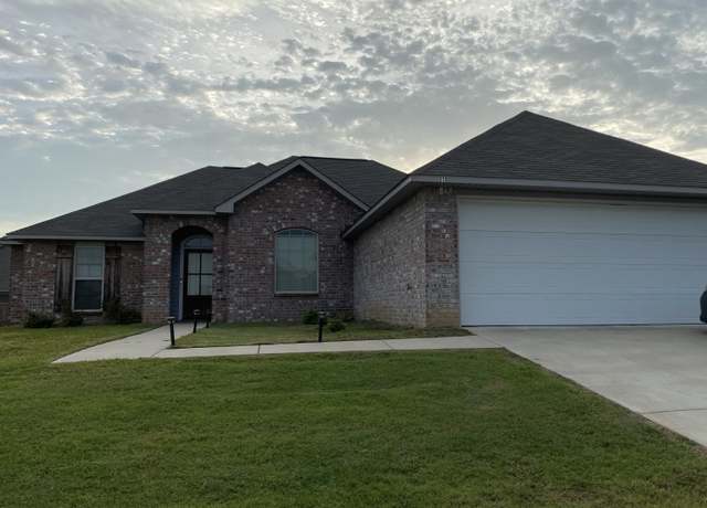 Property at 213 Longfellow Cv, Byram, MS 39272, 3 beds, 2 baths