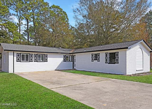 Property at 2230 Woodside Dr, Gautier, MS 39553, 5 beds, 2 baths