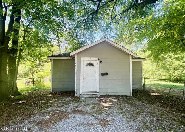 Property at 502 S Bayou Ave, Cleveland, MS 38732, 3 beds, 1 bath