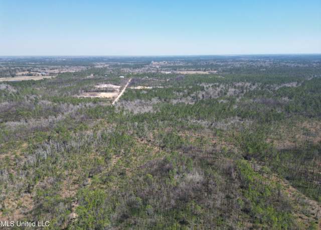 Property at 40 Whitfield Dr, Kiln, MS 39556