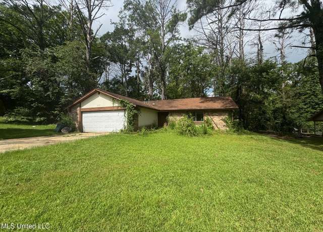 Property at 609 Briarcliff Cir, Jackson, MS 39212, 3 beds, 2 baths