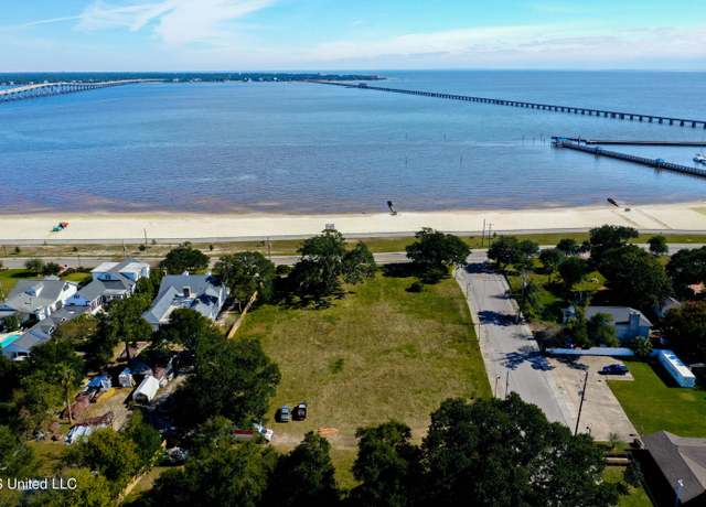 Property at 400 N Beach Blvd, Bay Saint Louis, MS 39520