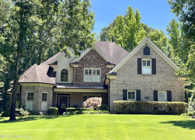 Property at 5701 Burlington Ln, Olive Branch, MS 38654, 4 beds, 2.5 baths