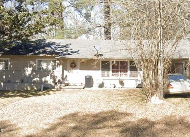 Property at 746 Dorgan St, Jackson, MS 39204, 3 beds, 2 baths